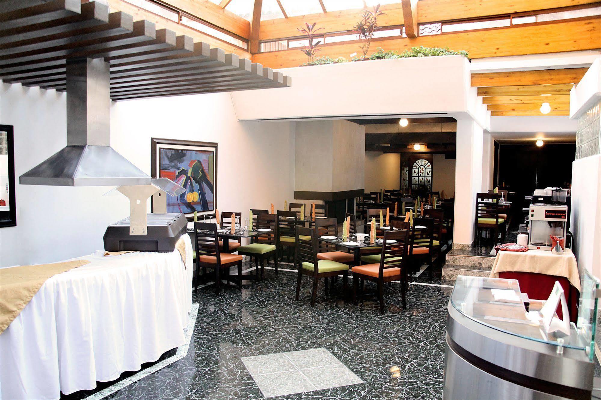 Hotel Dann Norte Bogota Restaurant photo